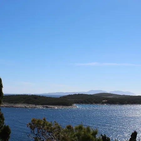 Kiki's Haven By Kristonia Apartman